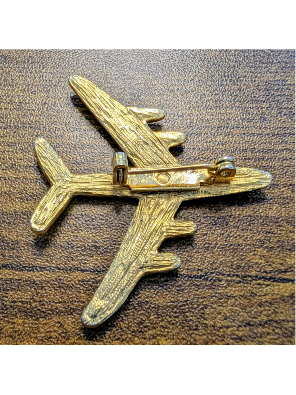Vintage Gold Tone Airplane Brooch Jet Plane Aviation Enthusiast Pilot Travel Pin - Picture 3 of 6